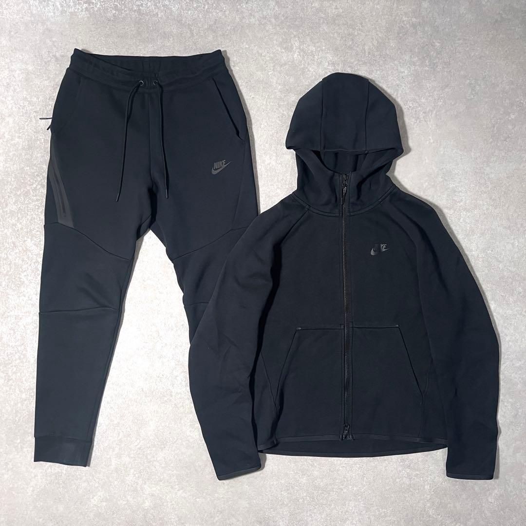 NIKE テックフリース上下セットアップ黒