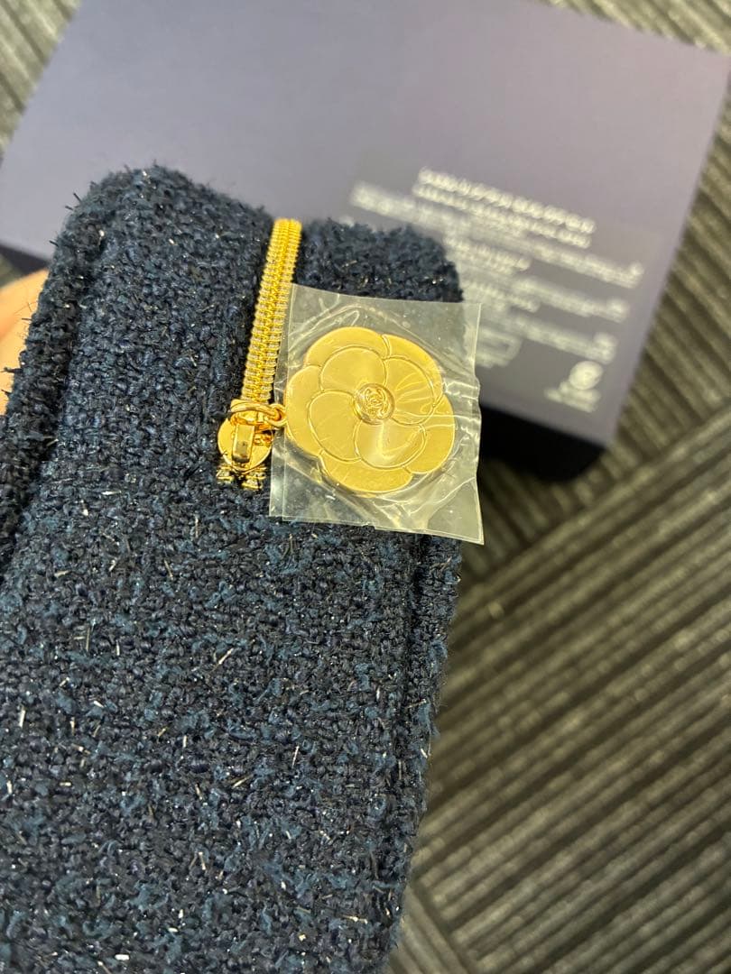 シャネル　ホリデー2025年　クリスマスコフレ　箱付き　ポーチ