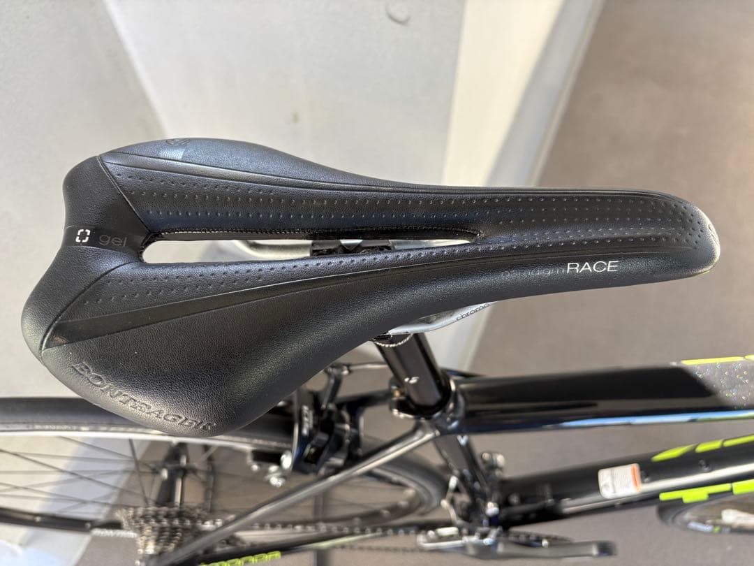 TREK EMONDA ALR5 105仕様　【お値下げ、配送　応相談】