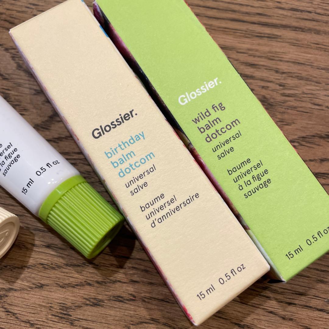 Glossier lip BARM birthday Wildfig チャーム付