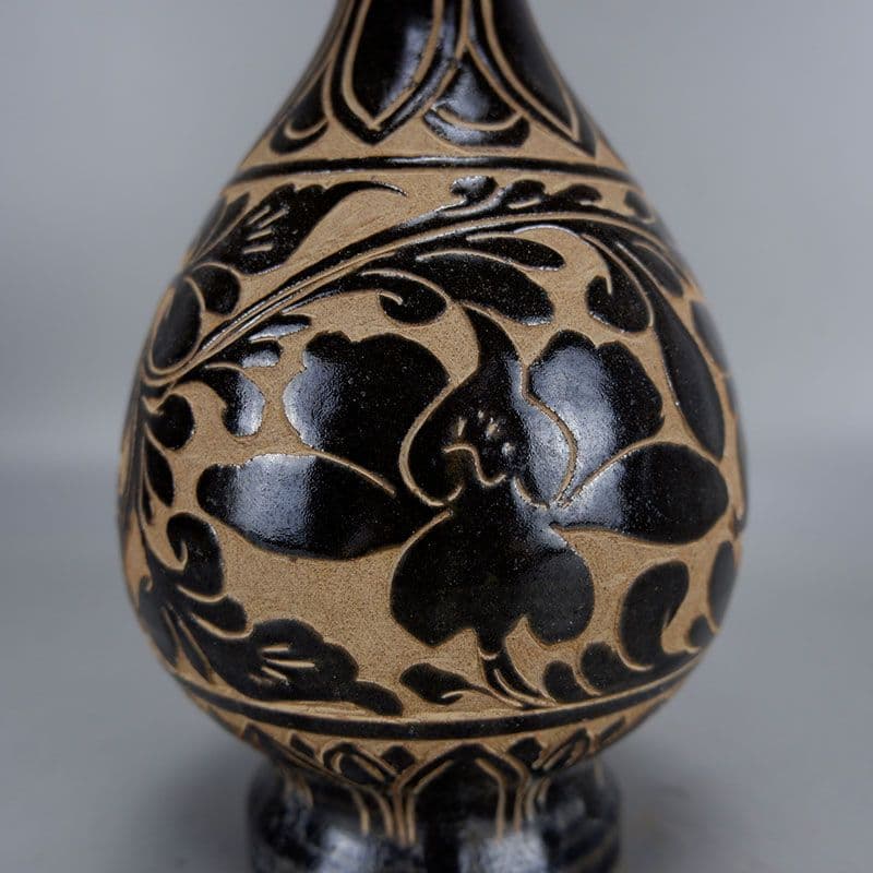 宋代磁州窯黒釉手制花玉壺春瓶 景徳鎮 陶磁器 装飾