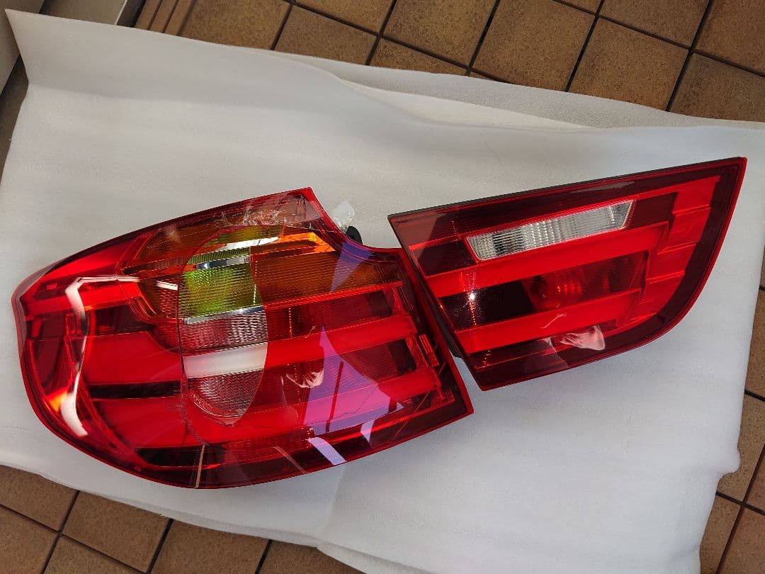 BMW F34 3シリーズ グランツーリスモ、2015年式前期純正テールライト