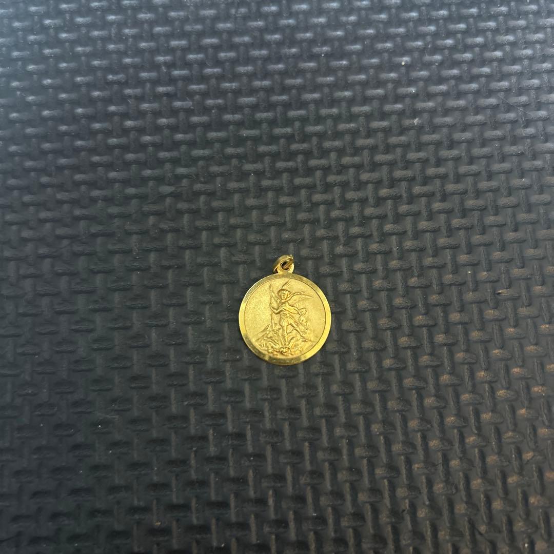 AVARANCHE K10YG ピアス＋ジルコニアピアス➕オマケ付き‼️