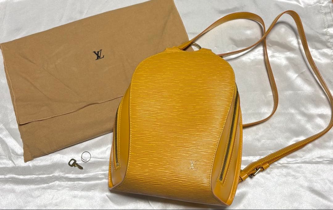 Louis Vuitton エピレザー バックパック イエロー