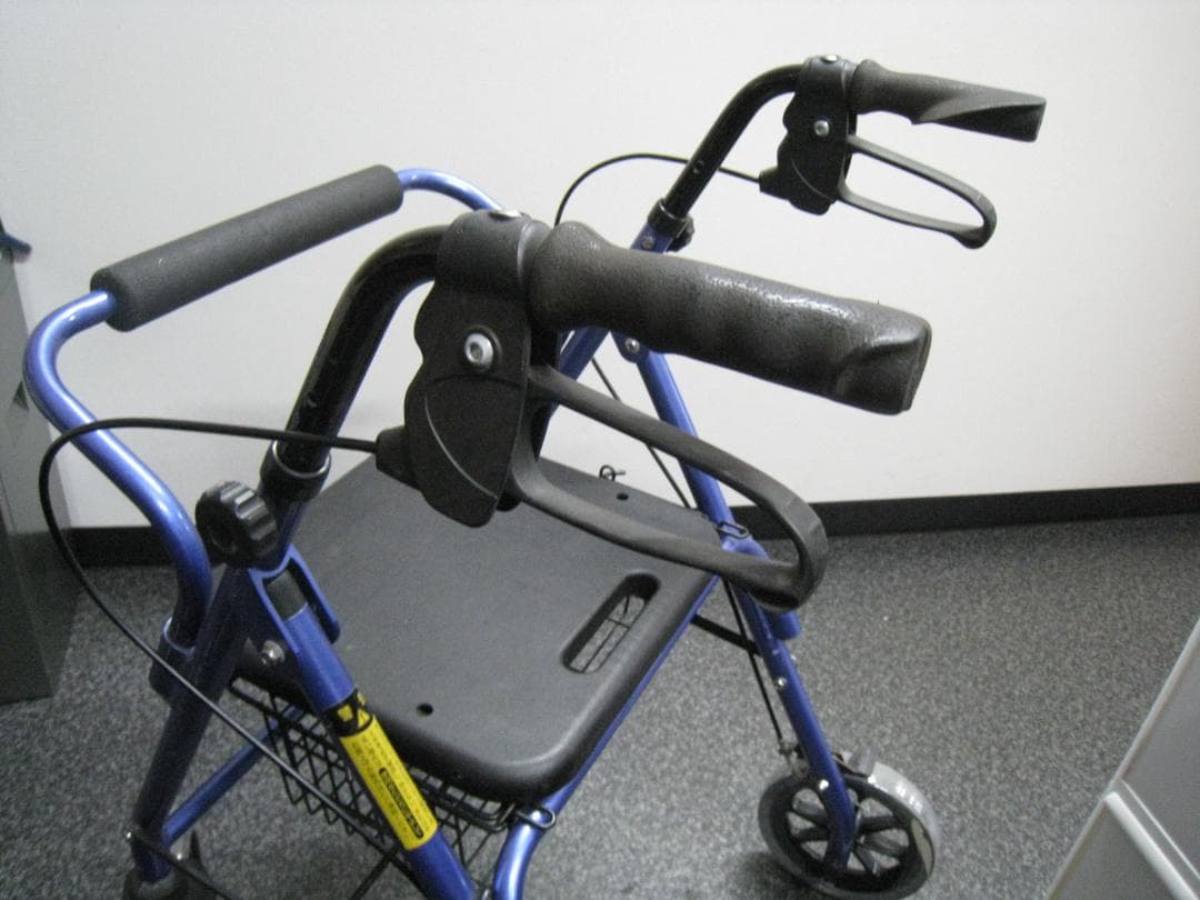 ハッピーⅡ NB 竹虎 歩行器 介護用品 ブルーメタリック バスケット付き