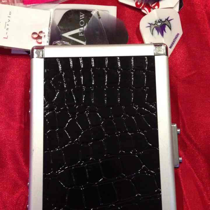 今が流行りの本格派ダーツセット販売です！即決価格から値下げは不可のレア商品です！