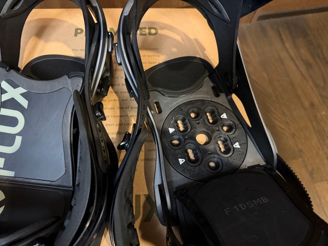 FLUX DS ビンディング M メタリックブラック