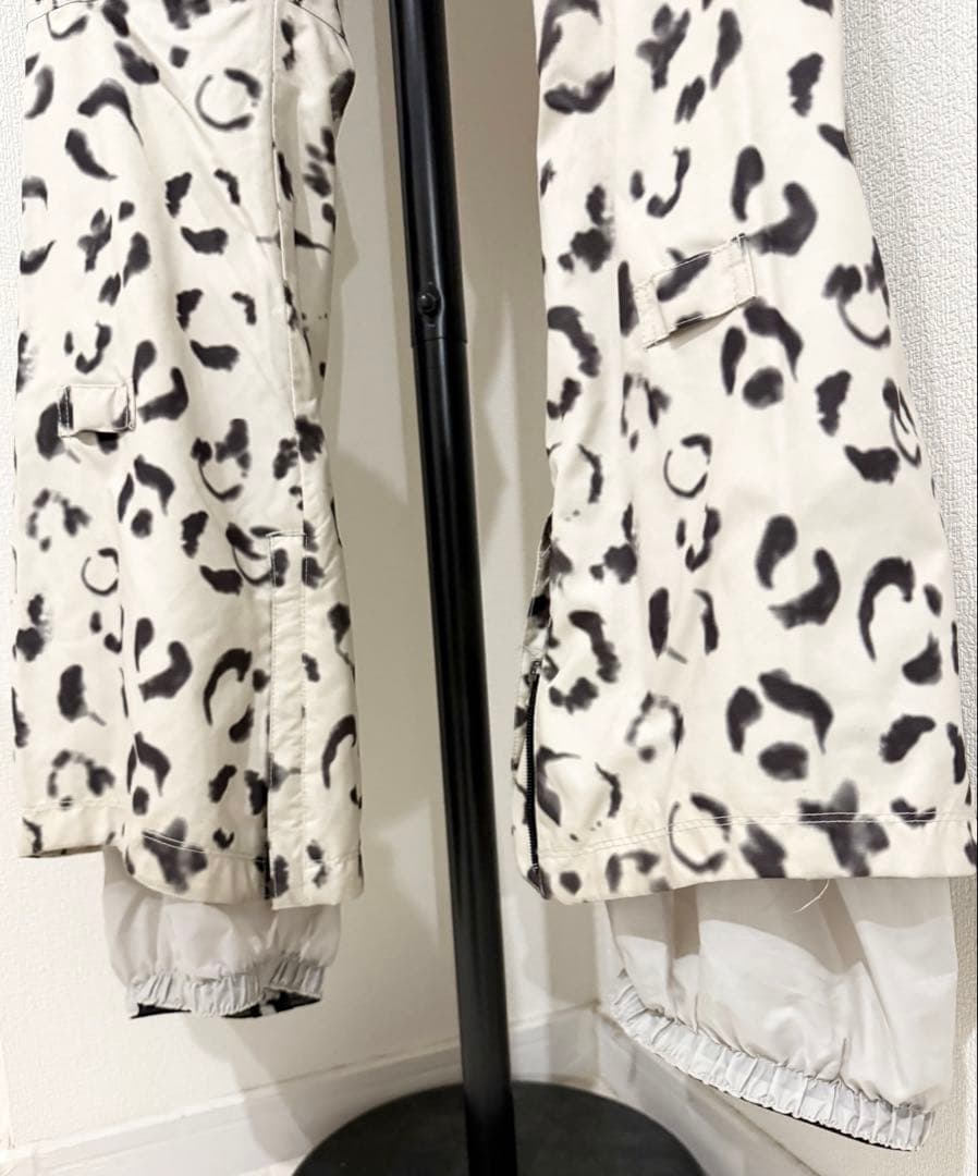 スノーボードウェア ジャケット　パンツ　セット　ニット帽　ゴーグル　手袋