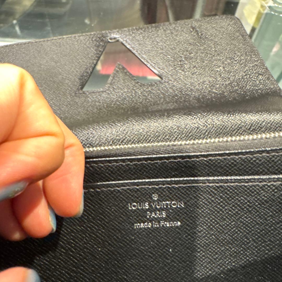 【訳あり】【レア】LOUIS VUITTON 長財布 エピレザー