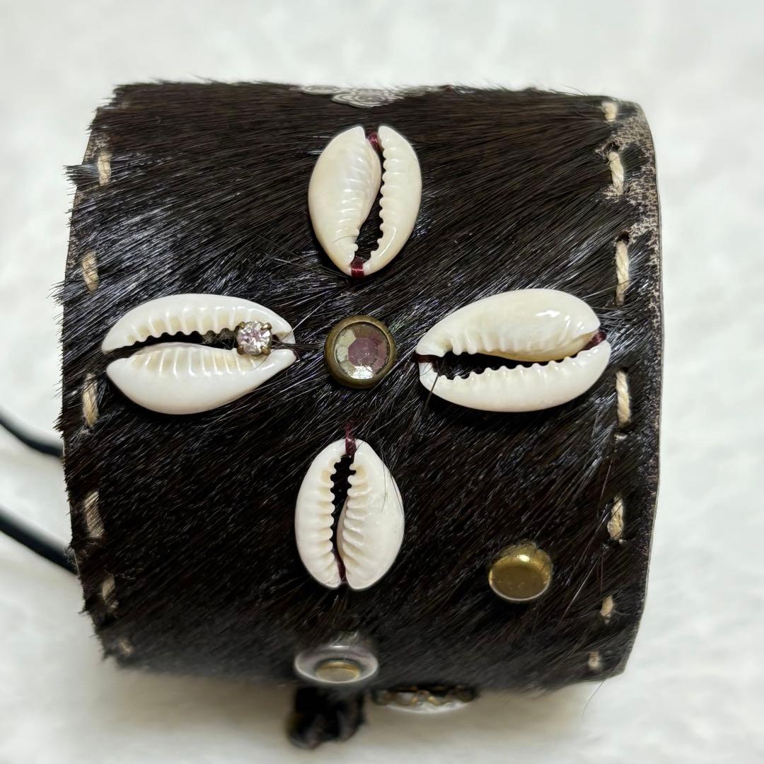 激レア gunda ガンダ 装飾 レザーバングル ハラコ メダイ