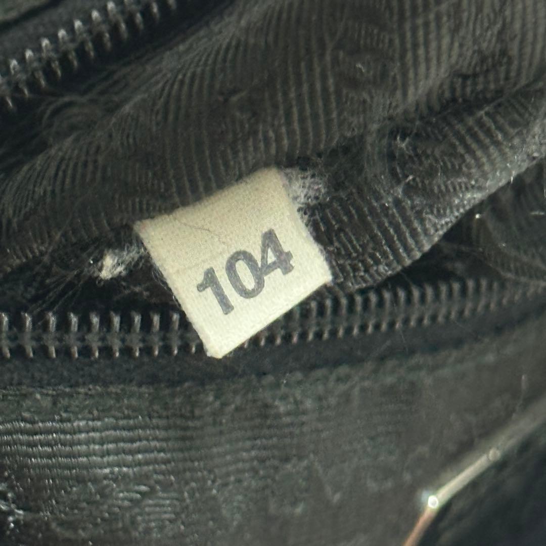 PRADA プラダ リュックサックで バックパック 三角ロゴ ナイロン 黒