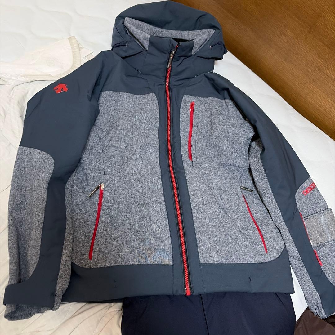 デサント　フード付きスキーウェア グレー/ネイビー　メンズＳ　子供にも