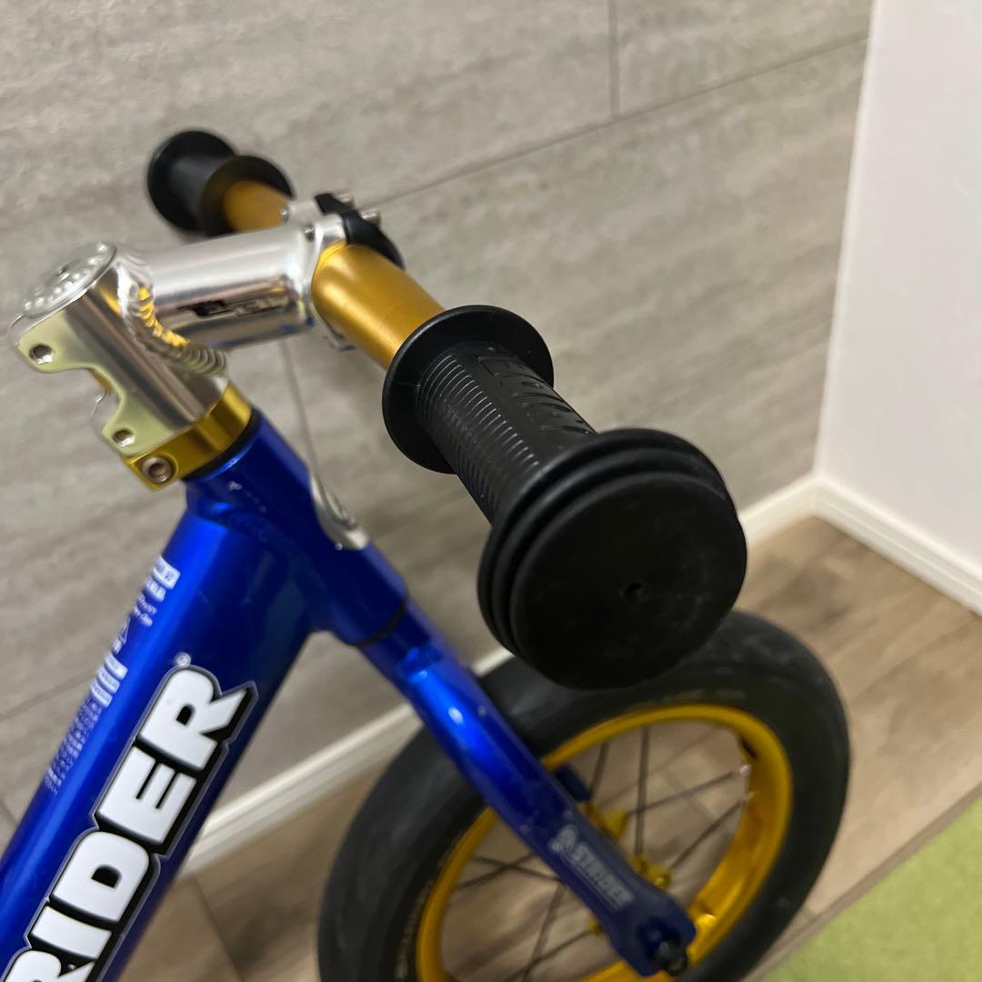 デ*や様 日本正規品　ストライダーSTRIDERPRO 青✖︎金　美品　レース用