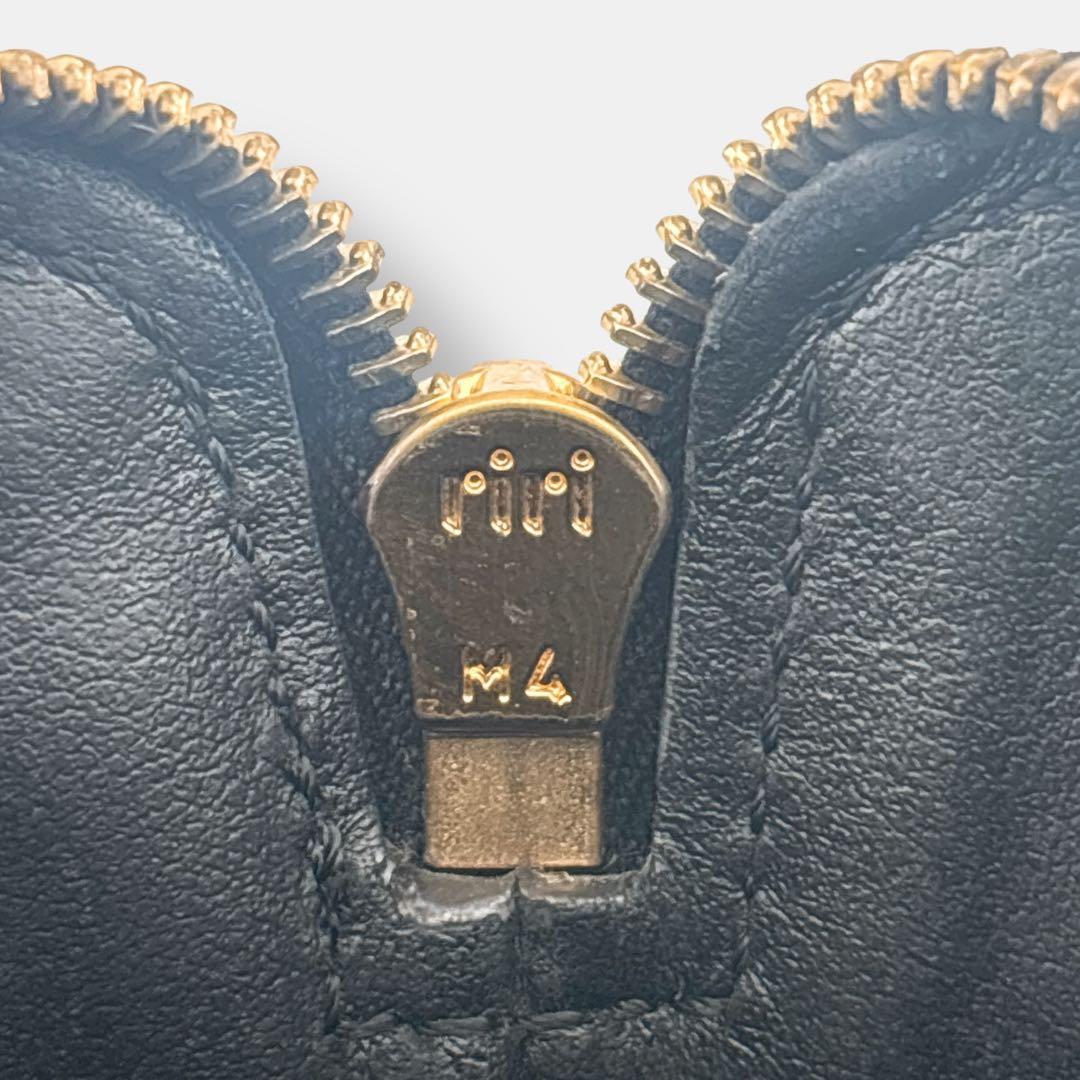 極美品 セリーヌ トリオンフ　フック付き ケース　総柄　ブラック レザー