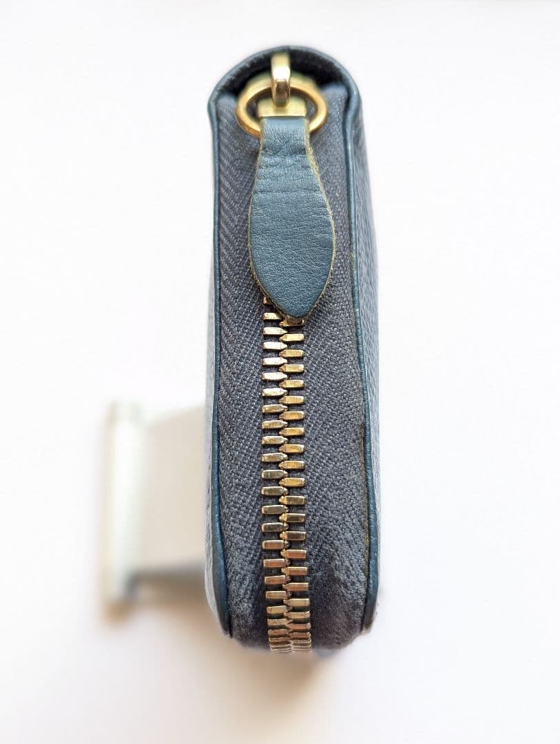 イルビゾンテ【限定色デニムブルー】ラウンドジップロングウォレット