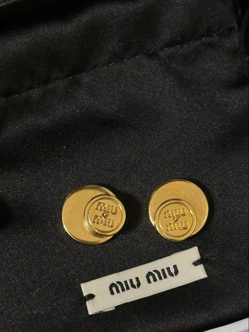 MIU MIU ミュウミュウ ピアス