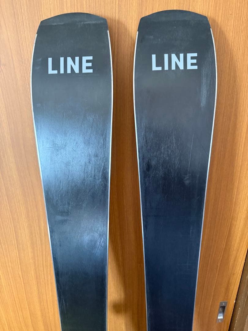 LINE BLADE W 20−21モデル 160cm中古 トップシートカスタム