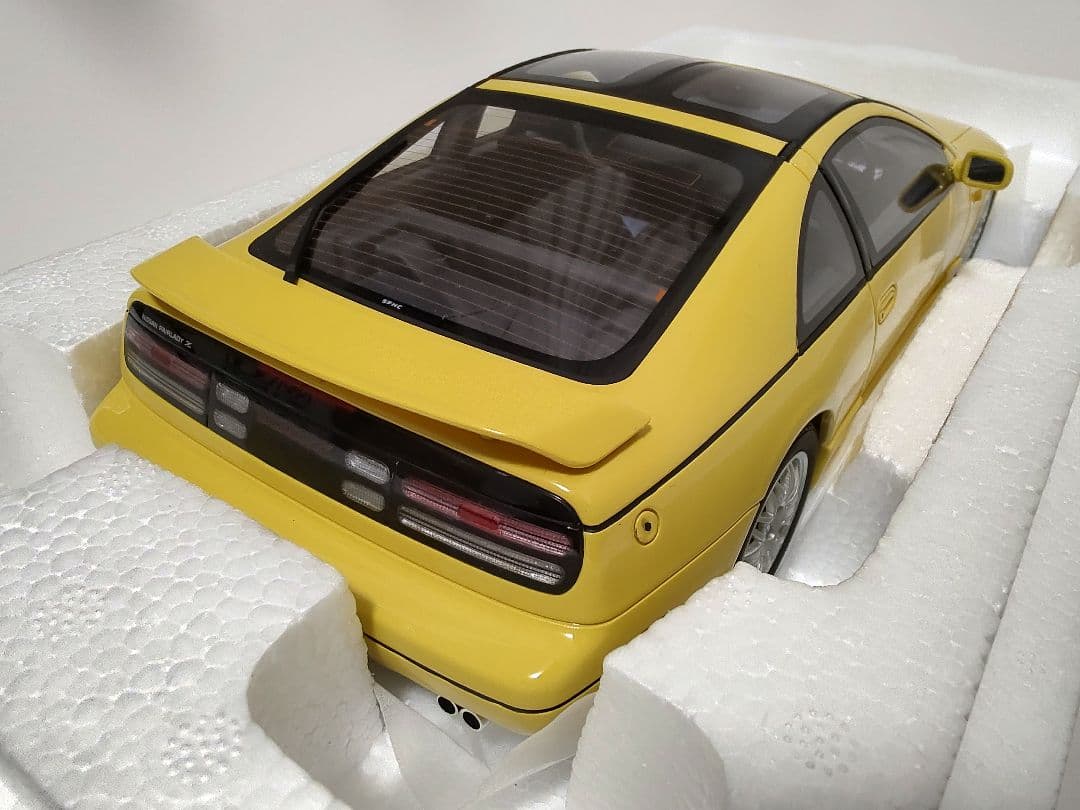 京商 1/18 samurai フェアレディZ Z32 イエロー