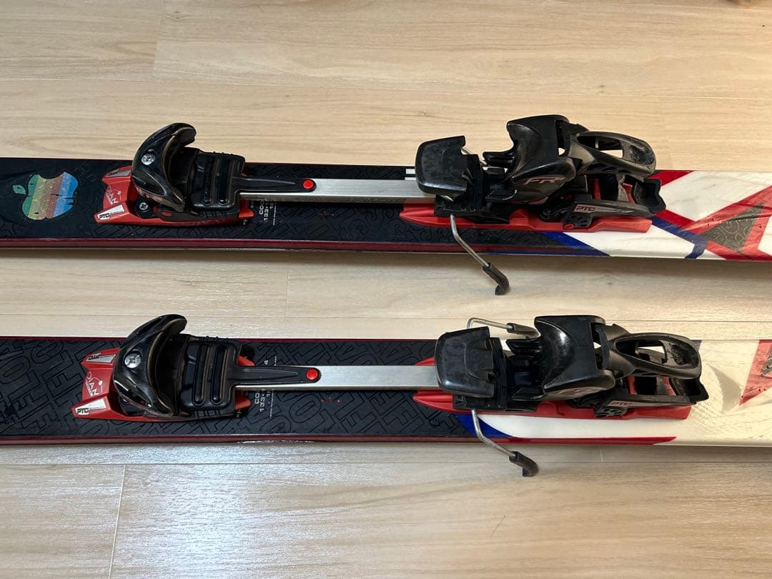 スキー板（ツアービンディング）
