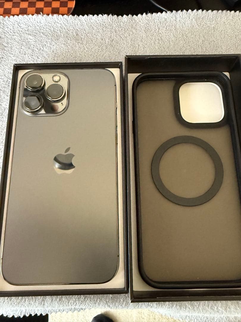 iPhone 13 Pro MAX グラファイト 512GB simフリー