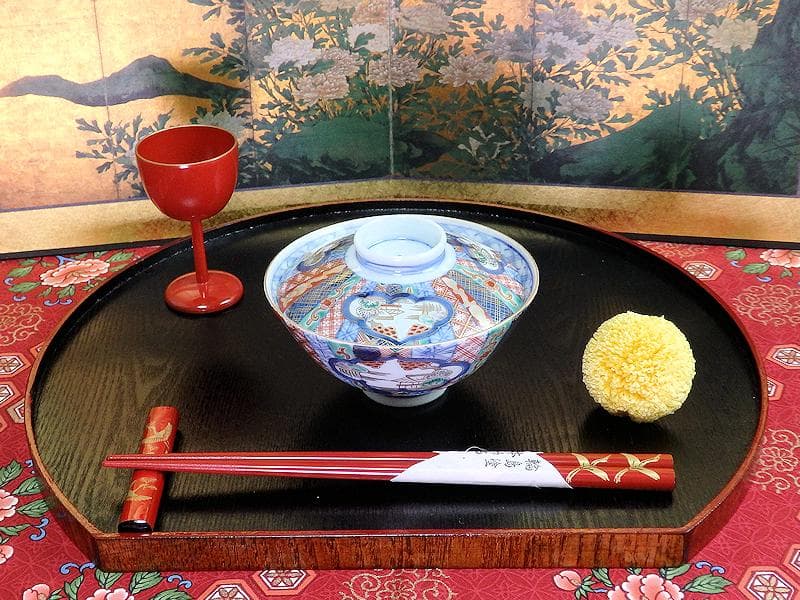 九谷 大聖寺伊万里 金襴手 山水 紋章の図 蓋茶碗 2客 361AS-DAl