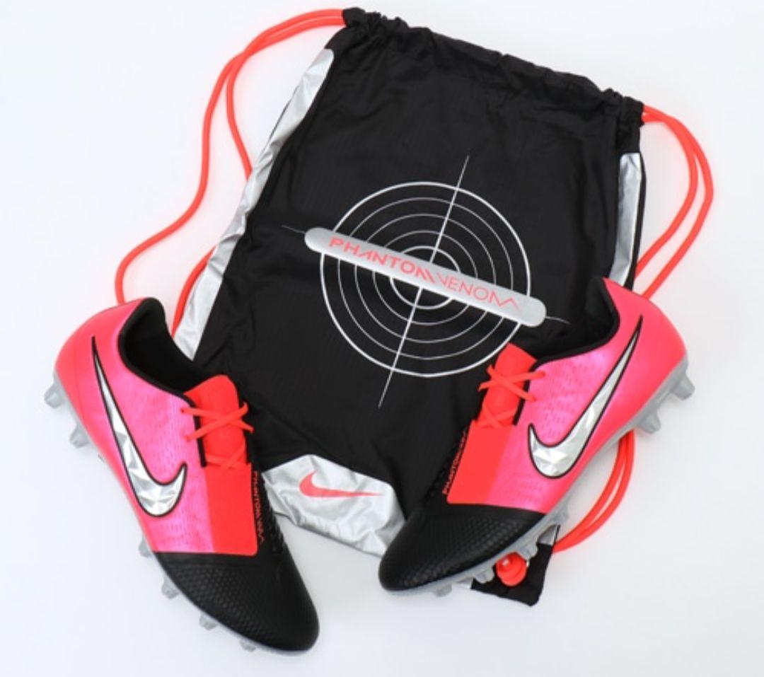 ナイキ　サッカースパイク ファントムヴェノムエリートHG