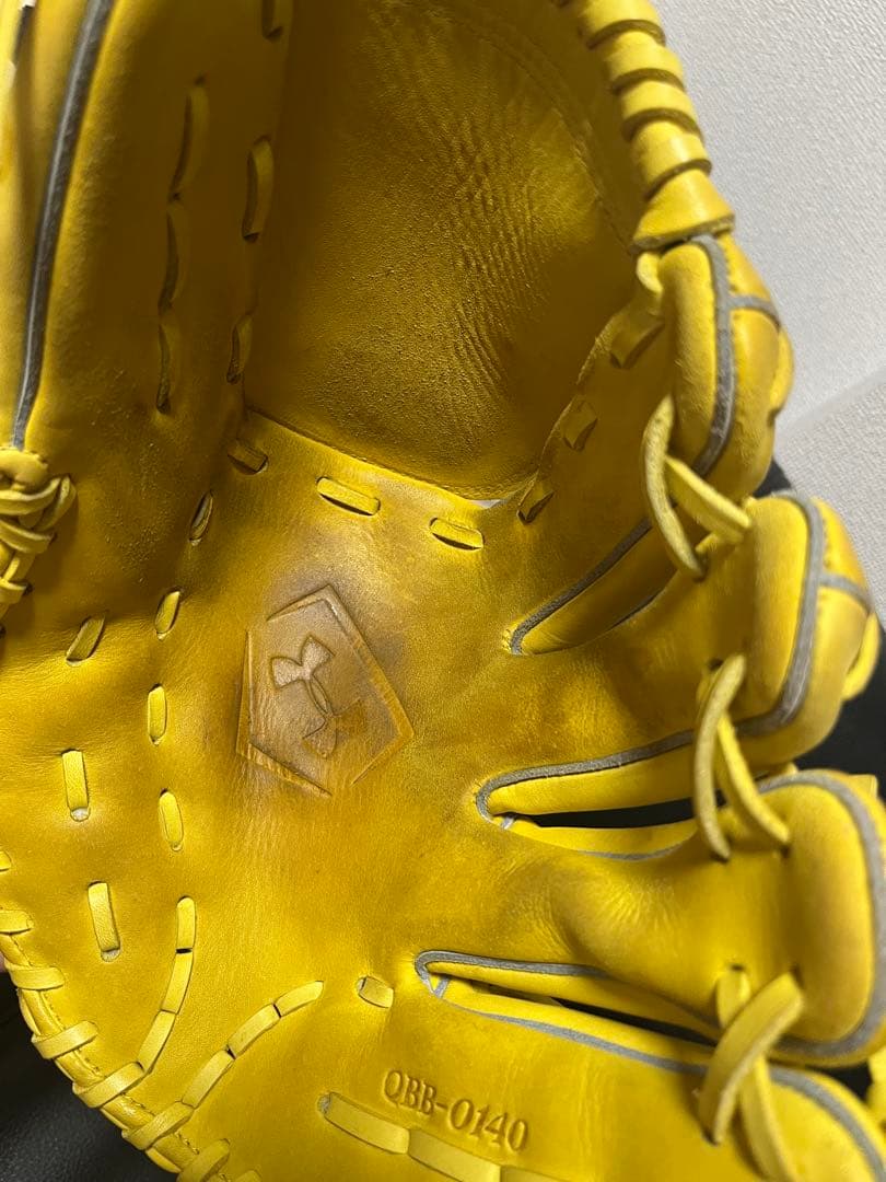 Under Armour 軟式野球グローブ イエロー