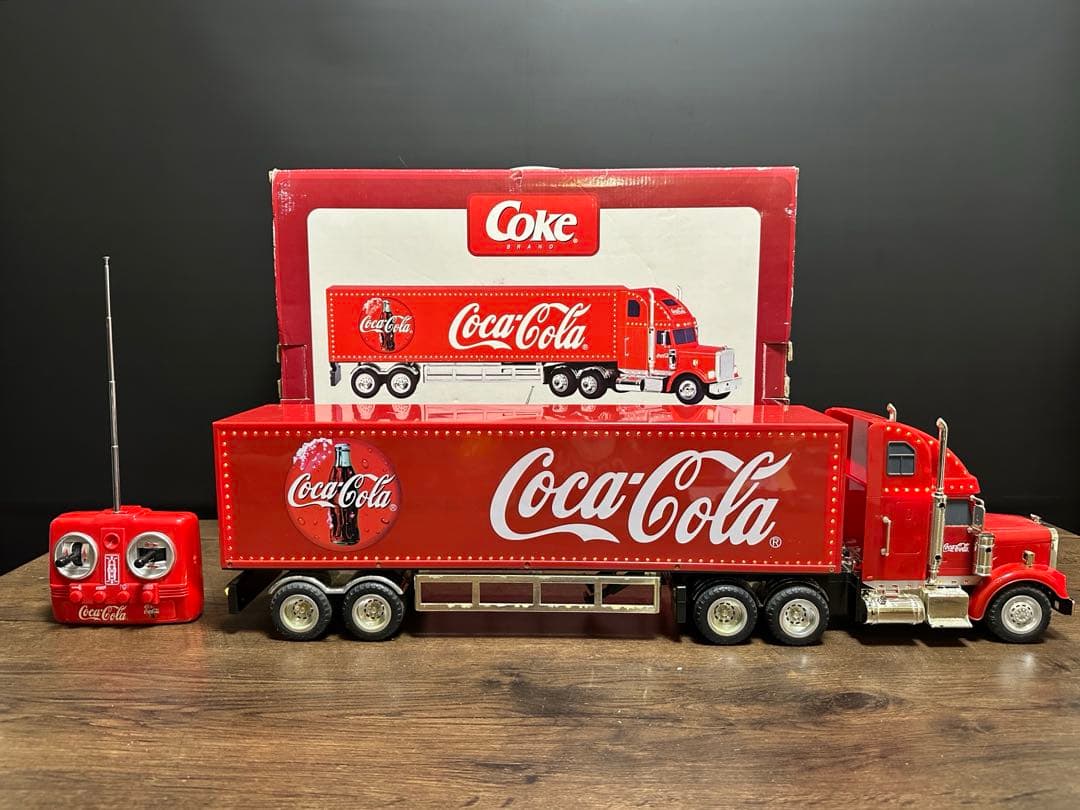 希少　Coca-Cola Truck ラジオコントロールトレーラー　非売品