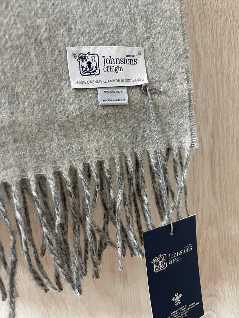 【新品未使用タグ付き】ジョンストンズ/グレー/大判ストール