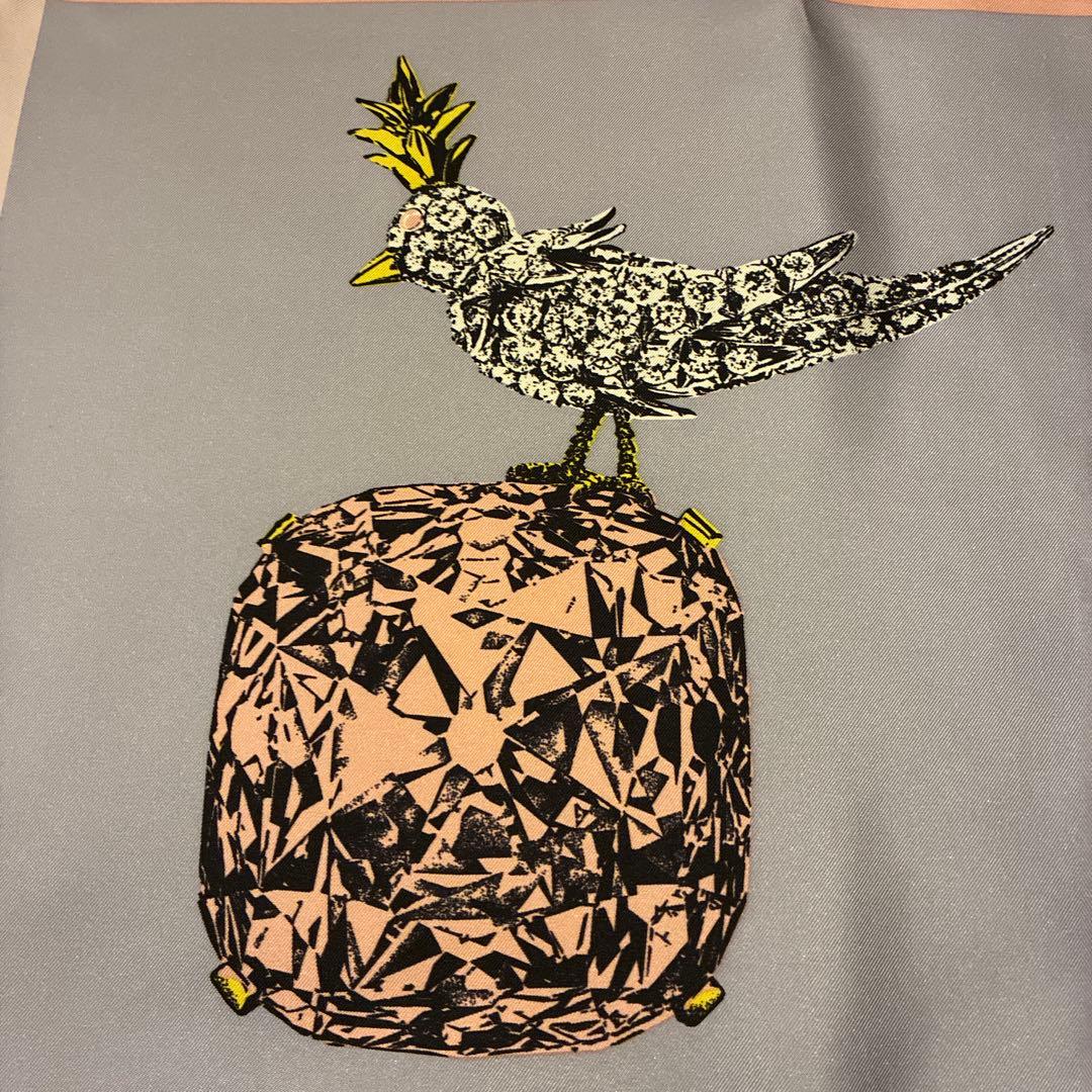 Tiffany & Co. バード　オン　ア　ロック　スカーフ