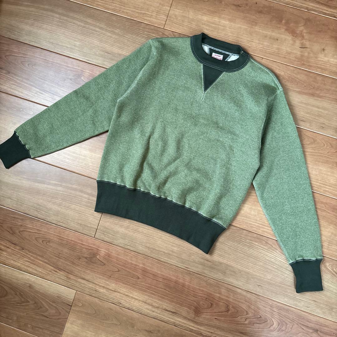 Cushman 両Vスウェット