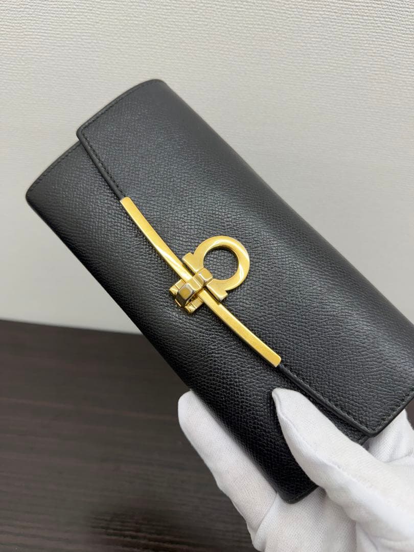 フェラガモ FERRAGAMO レディース 長財布 パスケース付き