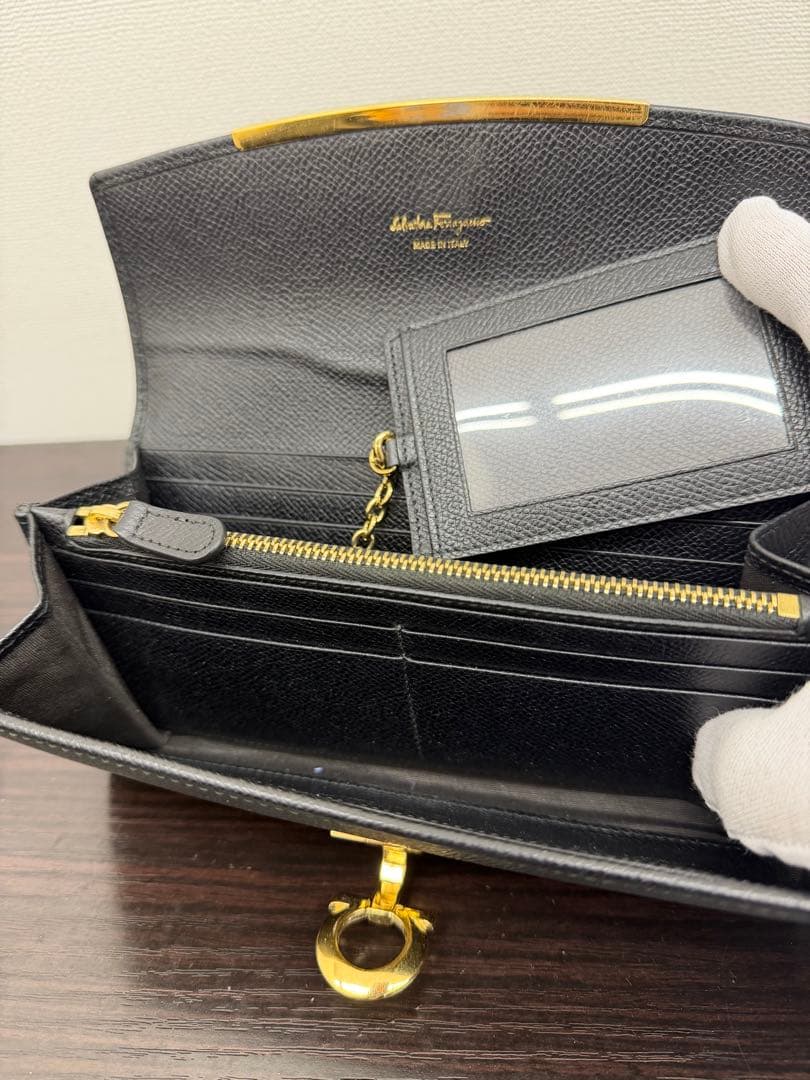 フェラガモ FERRAGAMO レディース 長財布 パスケース付き