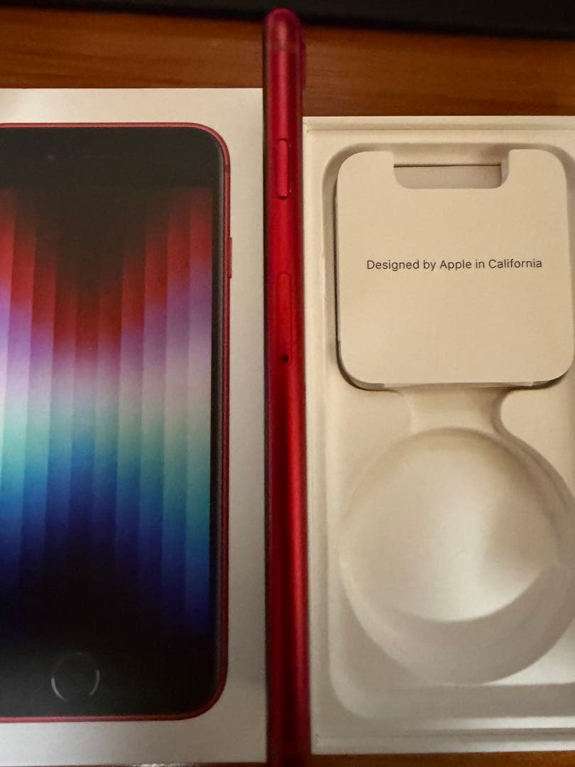 Apple iPhone SE (第3世代) 256GB レッド