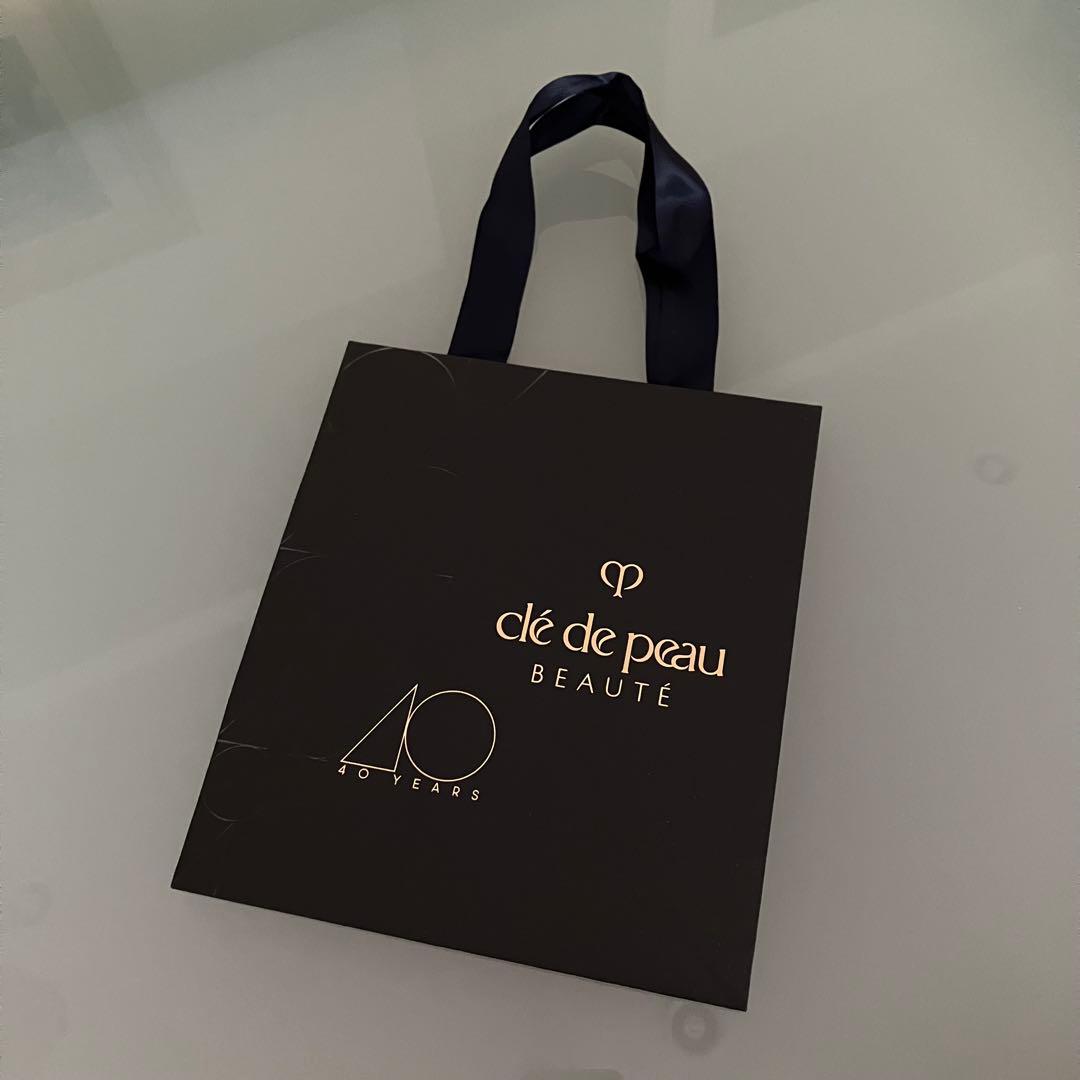 クレドポーボーテ プードルコンパクト エサンシエルn 【新品】フェイスパウダー