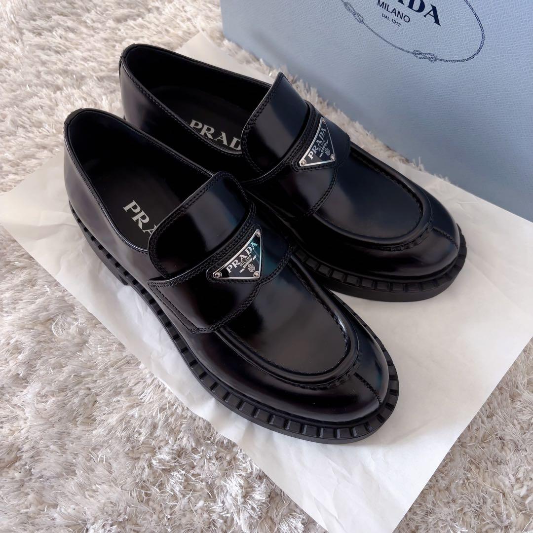 PRADA プラダ チョコレート ブラッシュドレザー ローファー ブラック
