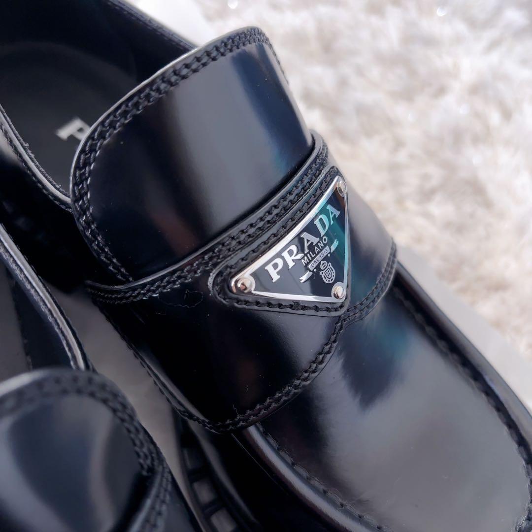PRADA プラダ チョコレート ブラッシュドレザー ローファー ブラック