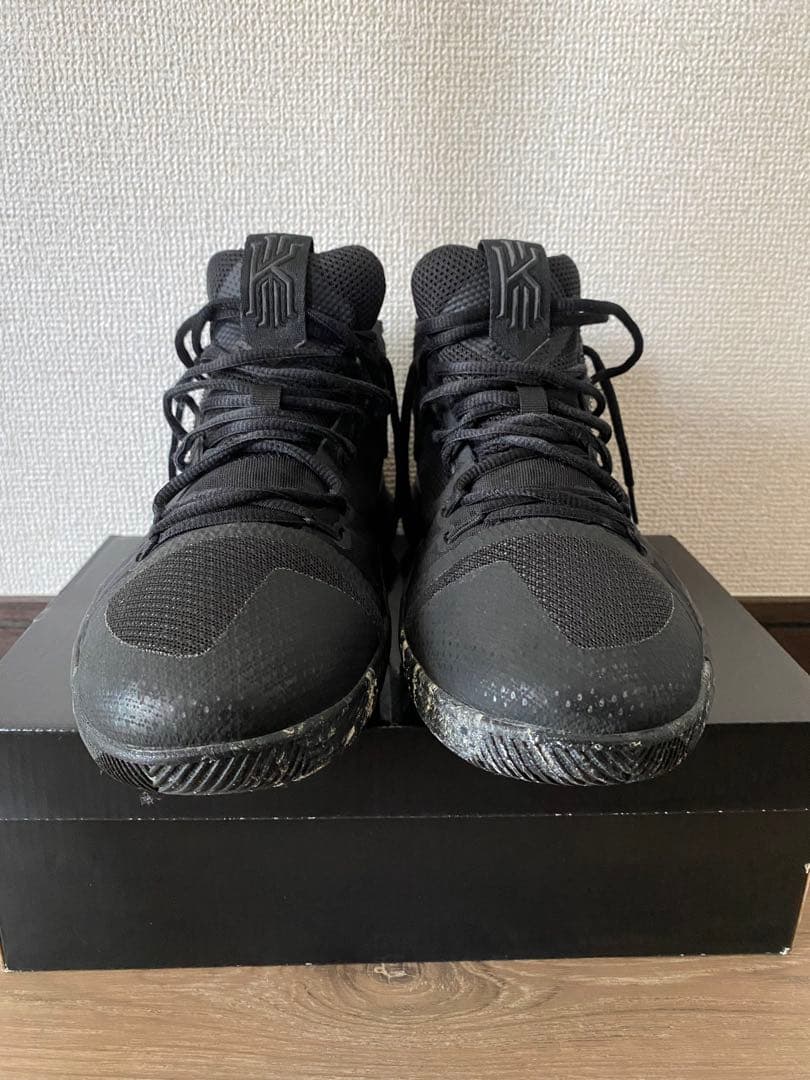 カイリー3 バスケットボールシューズ　NBA コービー　レブロン