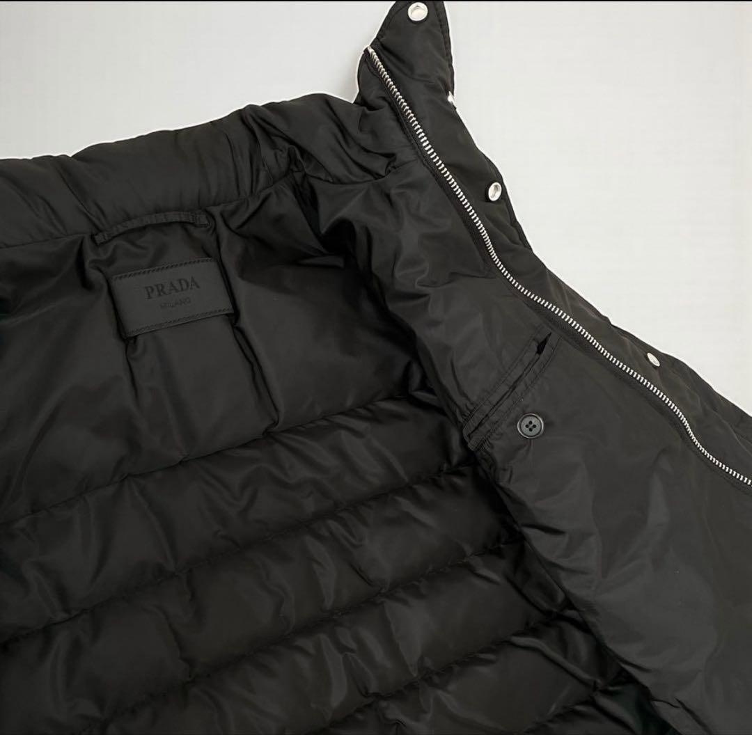 PRADA プラダ ジップアップ ダウンジャケット 三角ロゴプレート - メルカリ