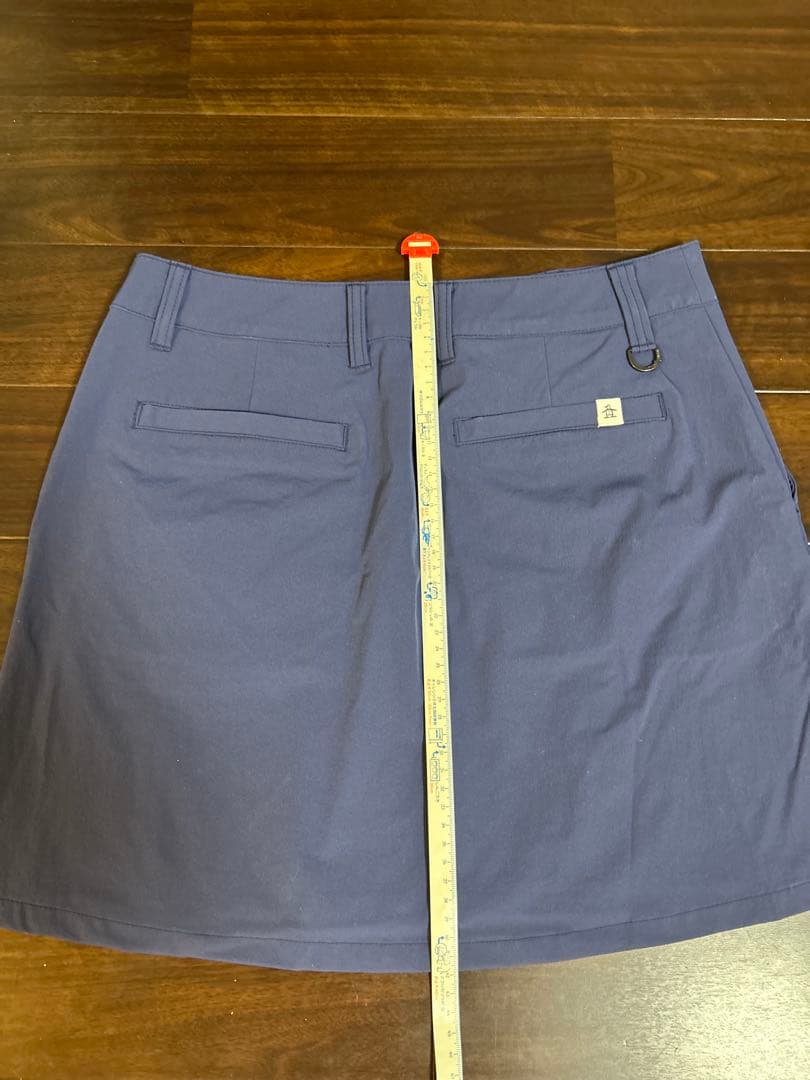 ⭐︎値下げしました！⭐︎【新品タグつき】マンシングウェア夏用スカート LL 紺