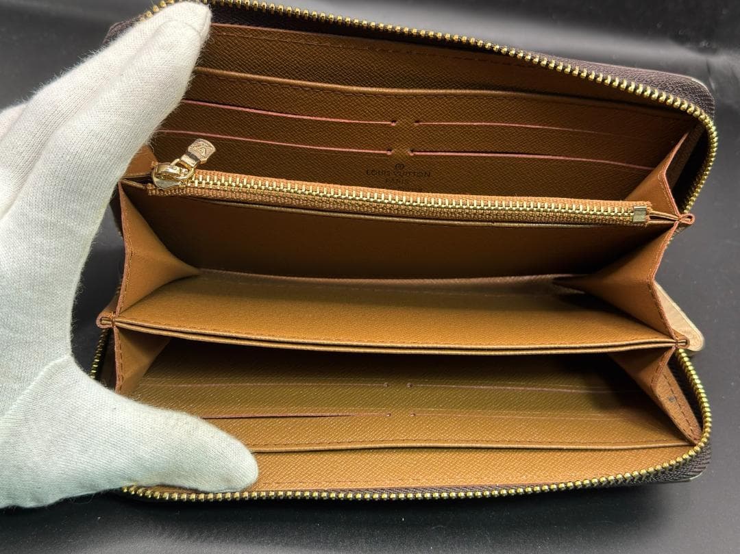 ルイヴィトン　モノグラム　ジッピーウォレット　長財布　財布