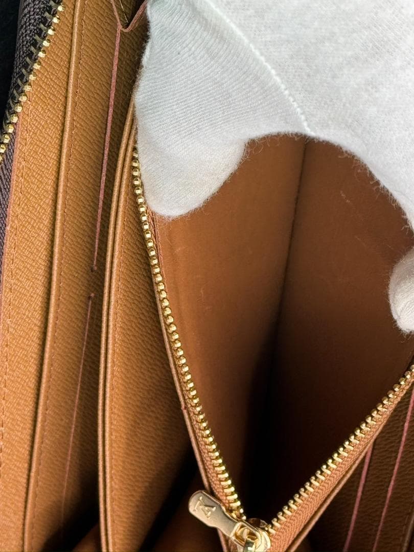 ルイヴィトン　モノグラム　ジッピーウォレット　長財布　財布