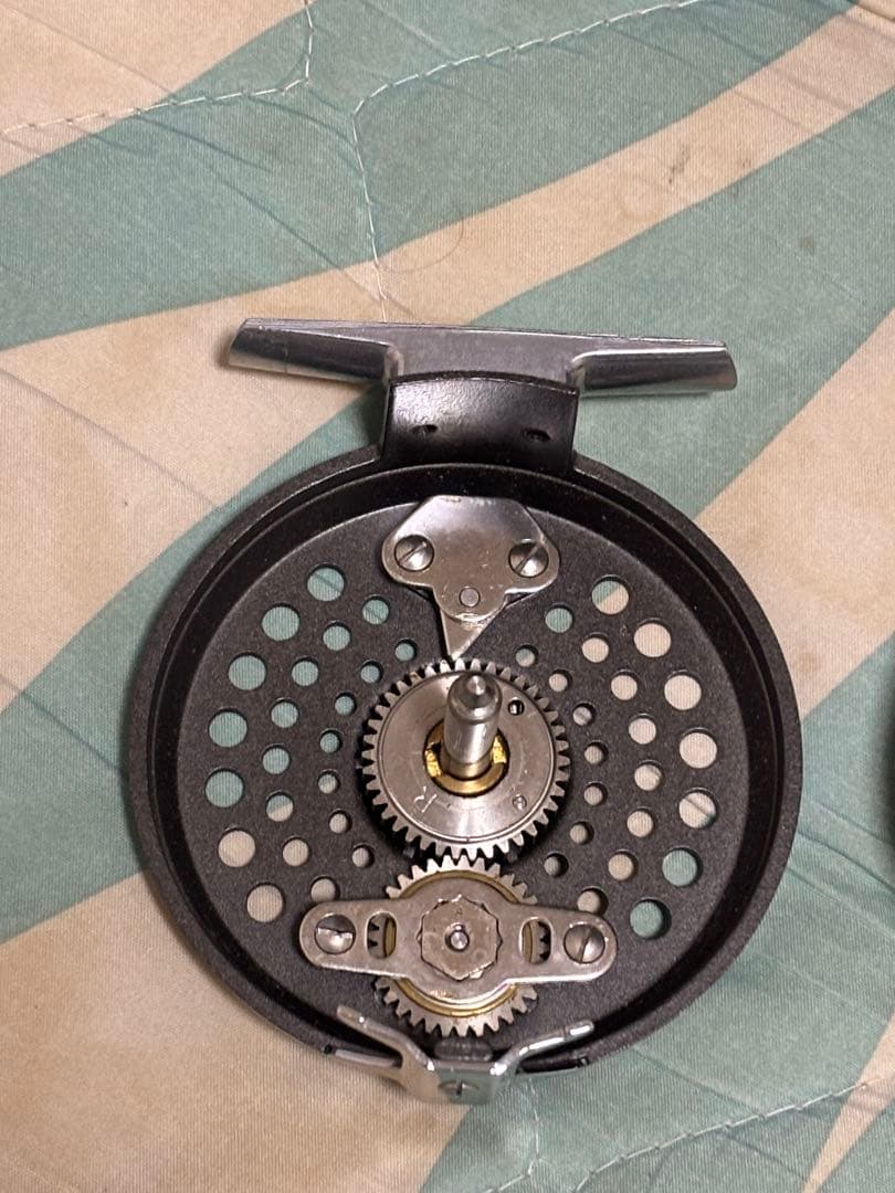 ORVIS BATTENKILL DISC 7/8 スペアスプール付き