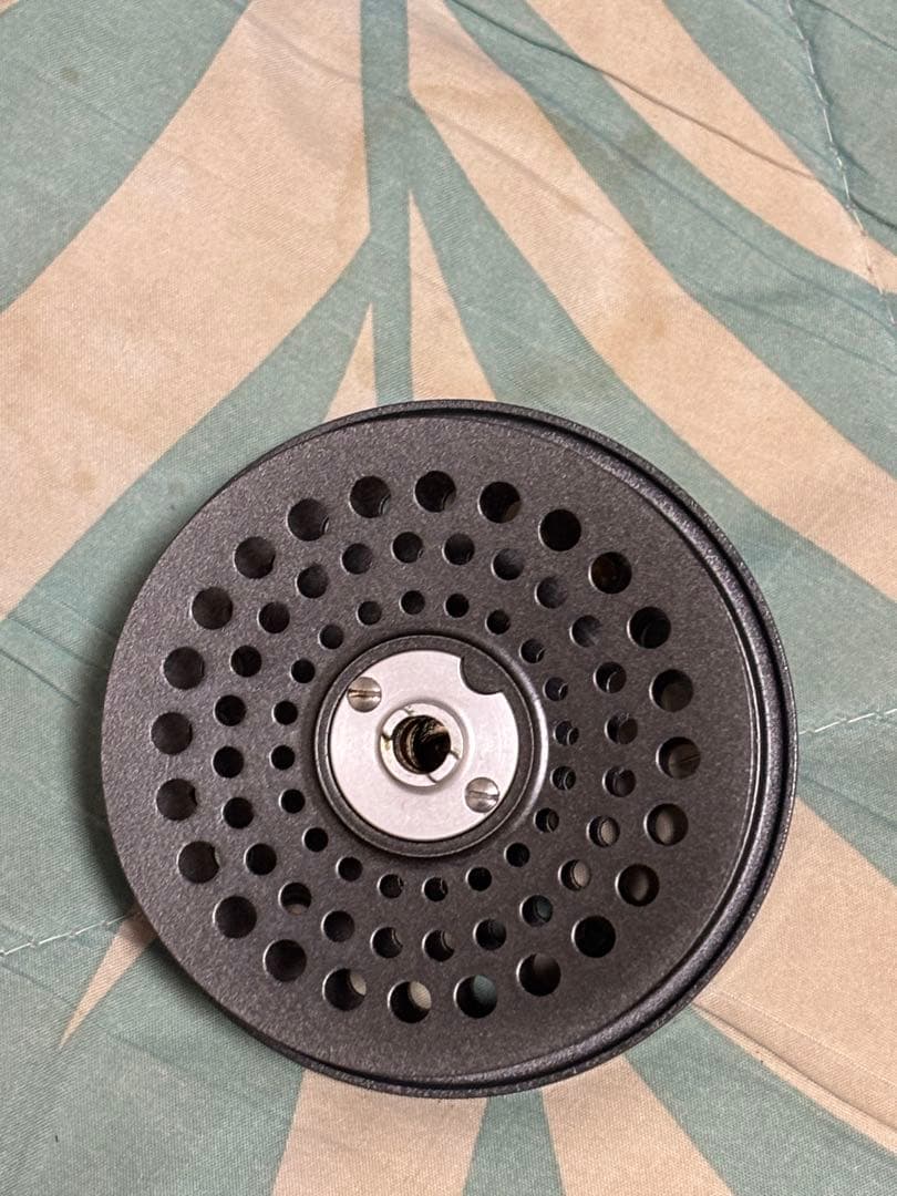 ORVIS BATTENKILL DISC 7/8 スペアスプール付き