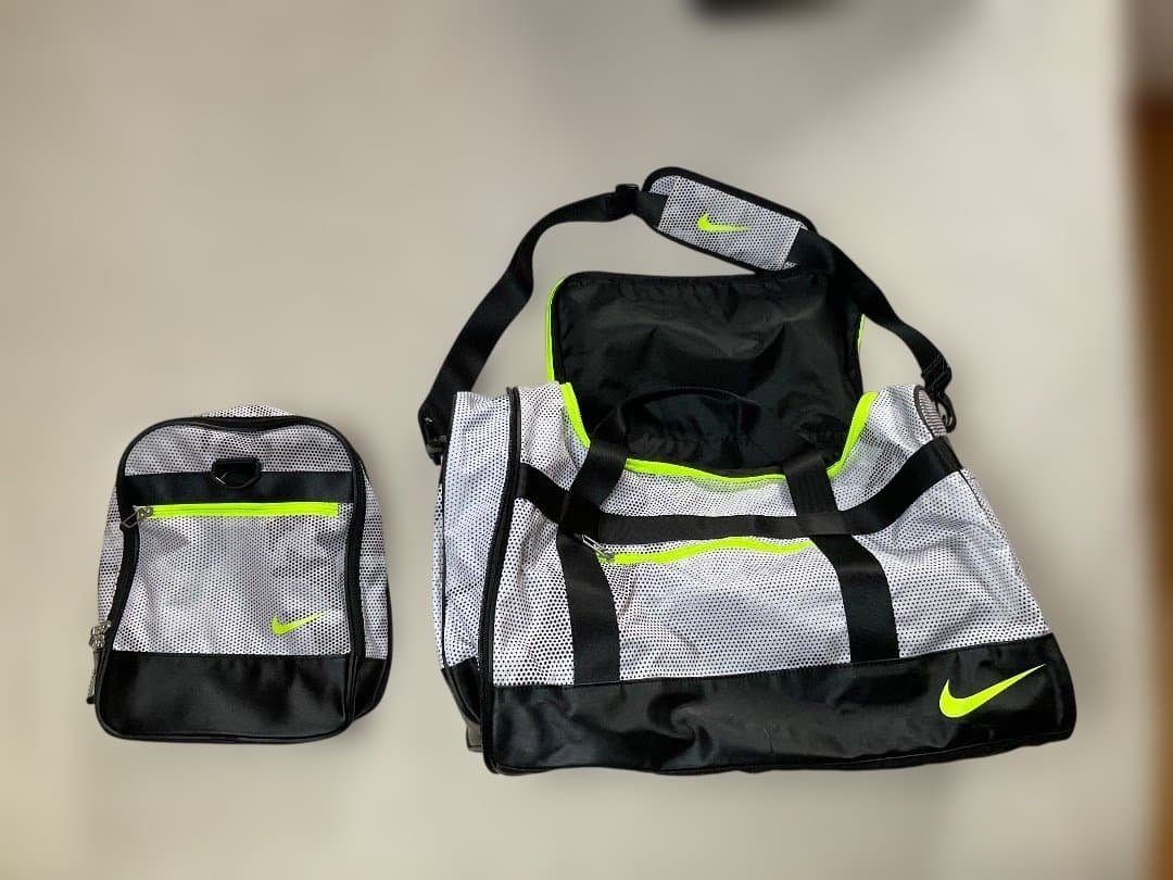 Nike 迷彩柄ダッフルバッグセット