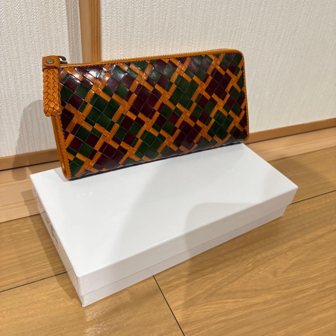 ☆新品未使用＊ダコタ＊革＊長財布＊編み込みデザイン＊早い者勝ち！