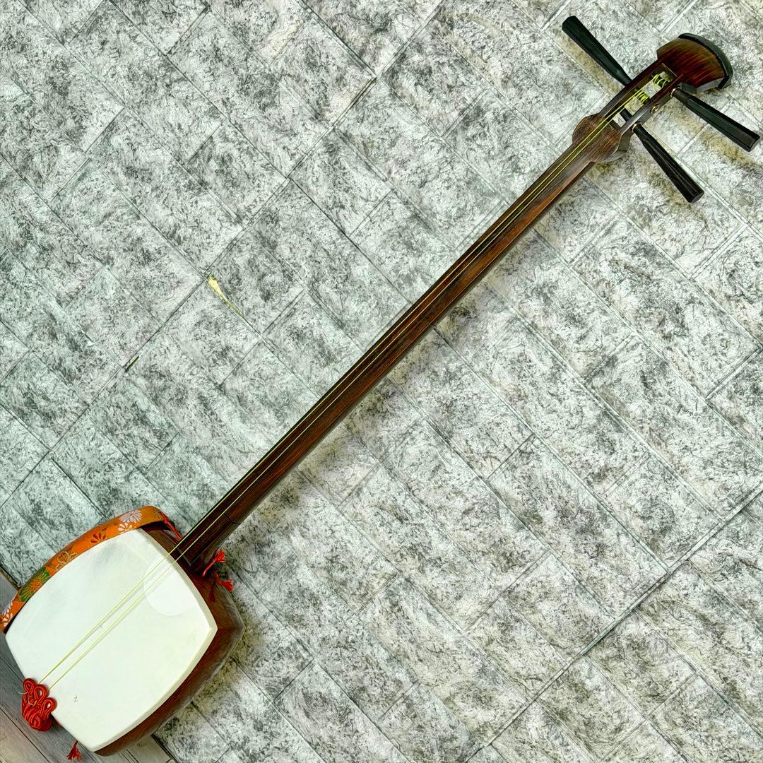 訳あり 中棹三本継三味線 紅木or紫檀・丸打胴・樹脂撥付き - メルカリ
