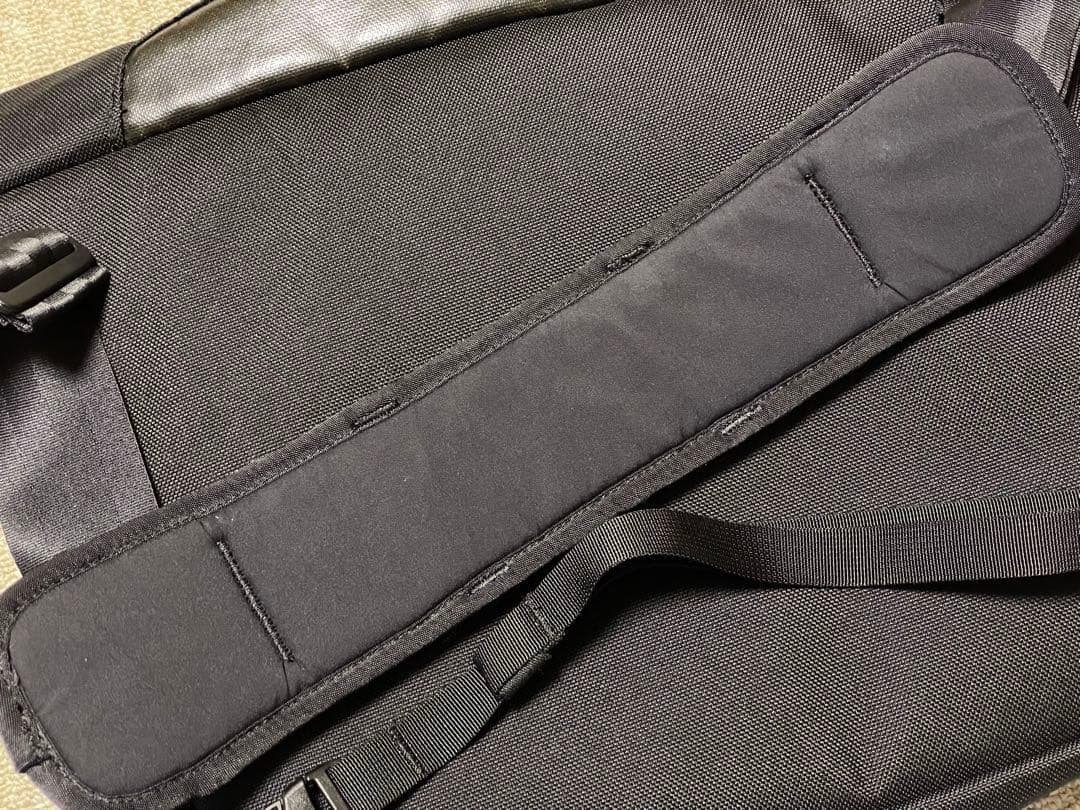 稀少美品 Patagonia 2014 BlackHole Messenger