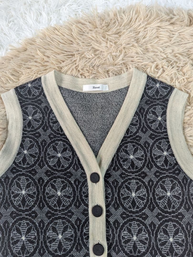 Rene ルネ ニットワンピース ノースリーブ ひざ丈ワンピース 総柄 日本製