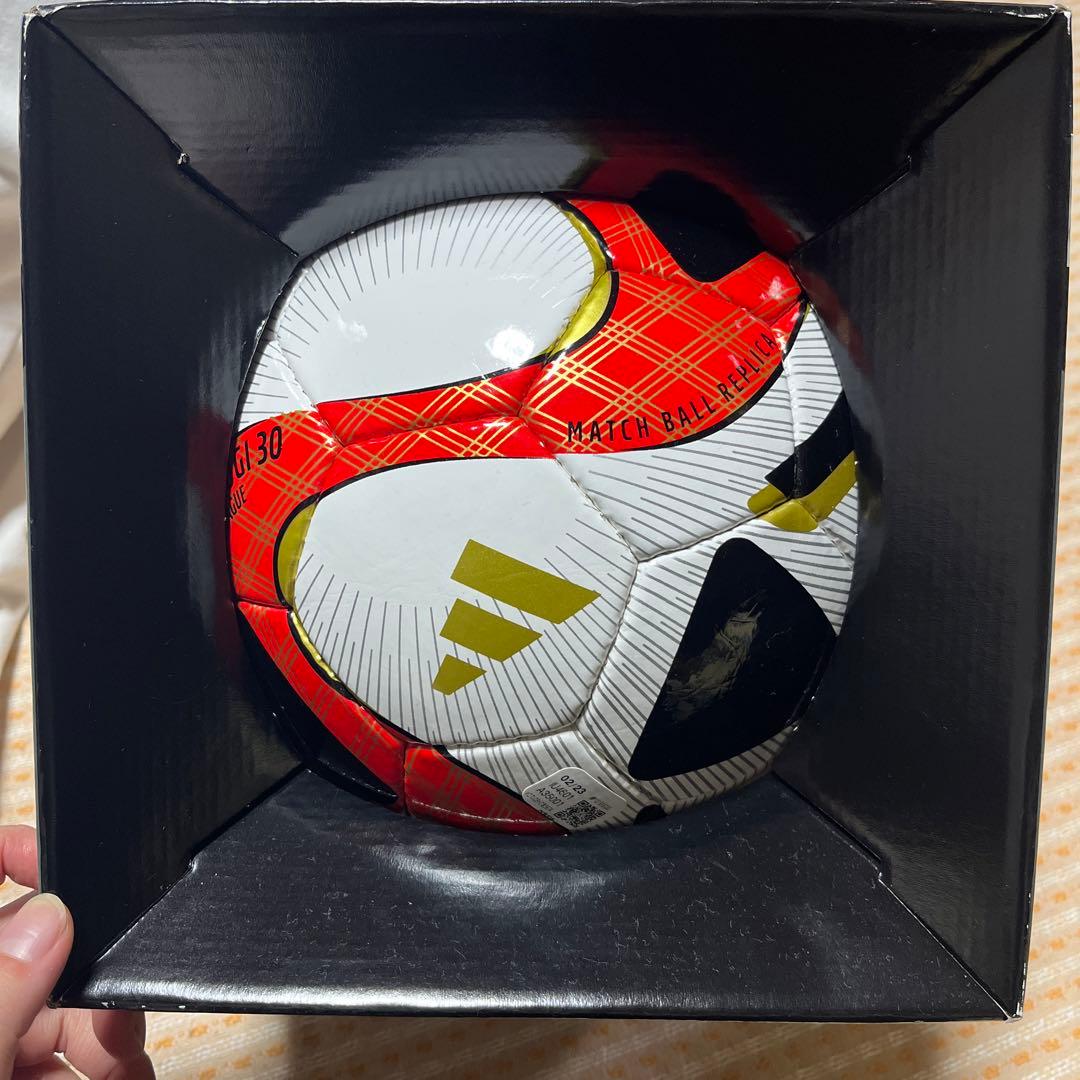 adidas サッカーボール